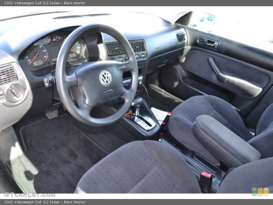 Black Interior Photo for the 2002 Volkswagen Golf GLS Sedan #61639718