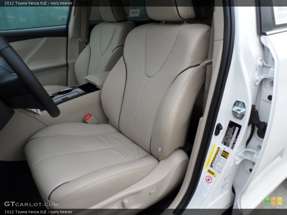 Ivory Interior Photo for the 2012 Toyota Venza XLE #61644014