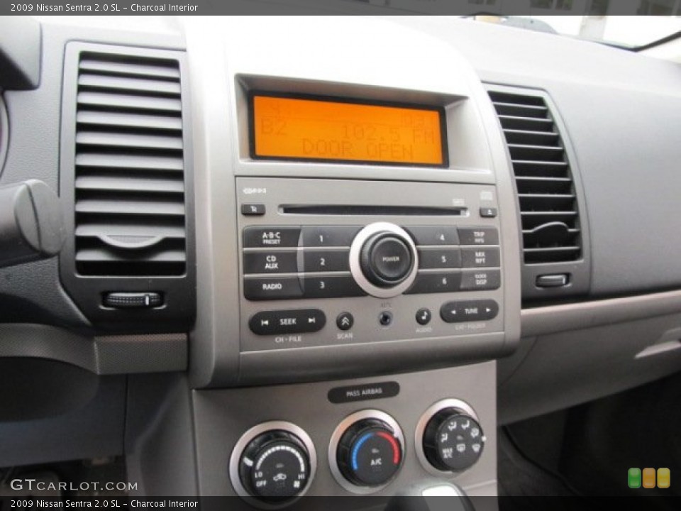 Charcoal Interior Controls for the 2009 Nissan Sentra 2.0 SL #61651160