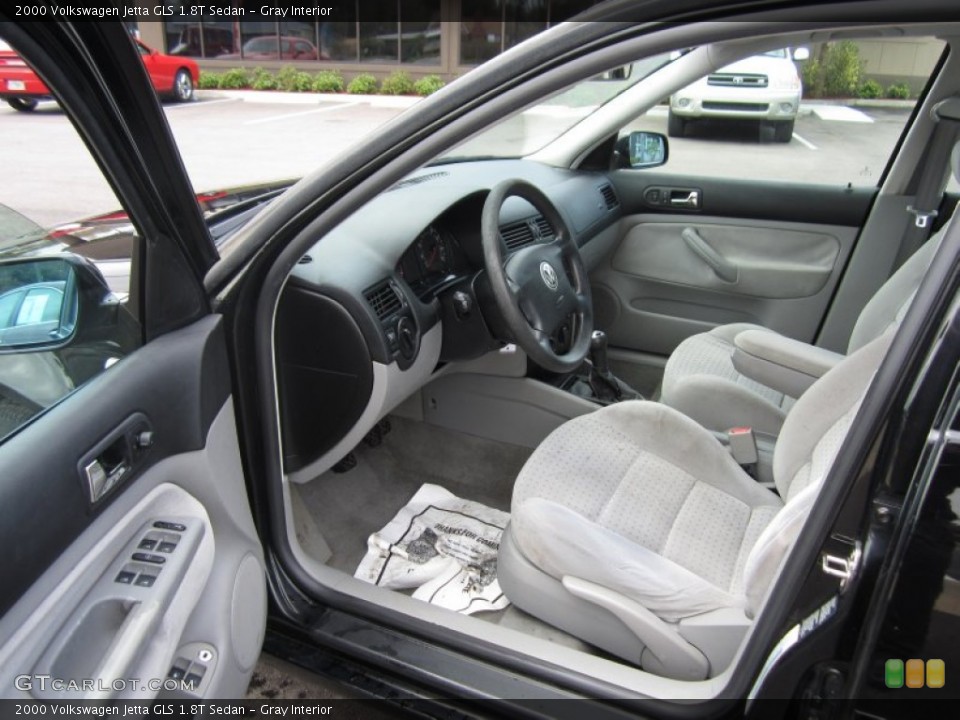 Gray Interior Photo for the 2000 Volkswagen Jetta GLS 1.8T Sedan #61655392