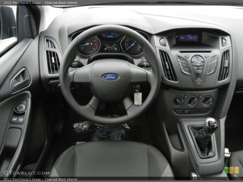 Charcoal Black Interior Dashboard for the 2012 Ford Focus S Sedan #61657993
