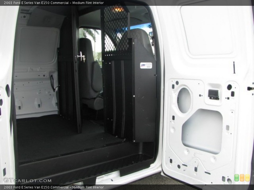 Medium Flint Interior Photo for the 2003 Ford E Series Van E150 Commercial #61659617