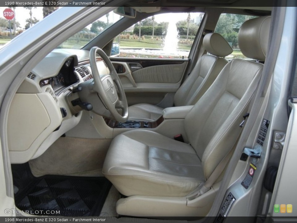 Parchment Interior Photo for the 1998 Mercedes-Benz E 320 Sedan #61669595