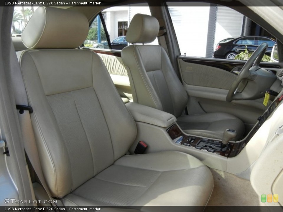 Parchment Interior Photo for the 1998 Mercedes-Benz E 320 Sedan #61669655