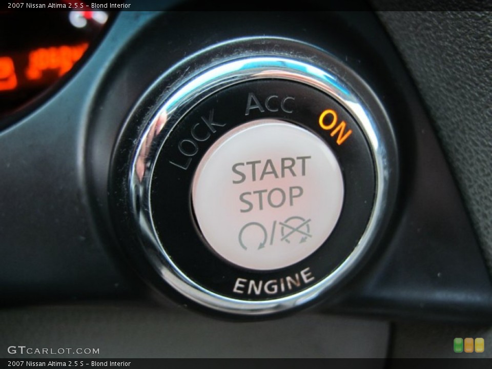 Blond Interior Controls for the 2007 Nissan Altima 2.5 S #61671943