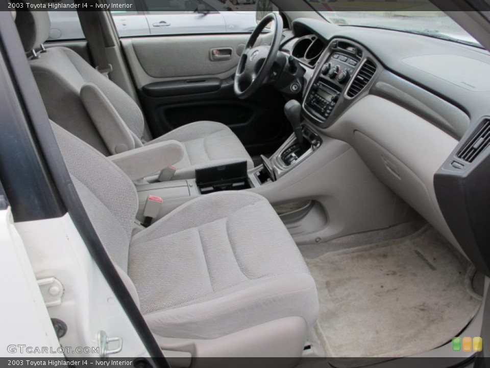 Ivory Interior Photo for the 2003 Toyota Highlander I4 #61673558