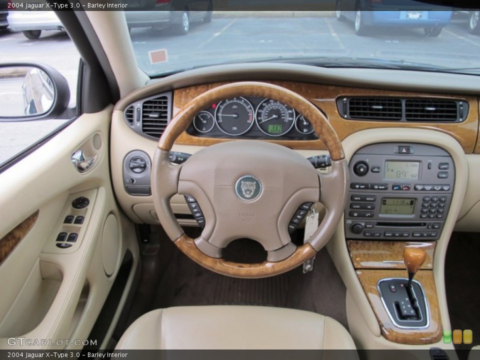 Barley Interior Dashboard for the 2004 Jaguar X-Type 3.0 #61673719