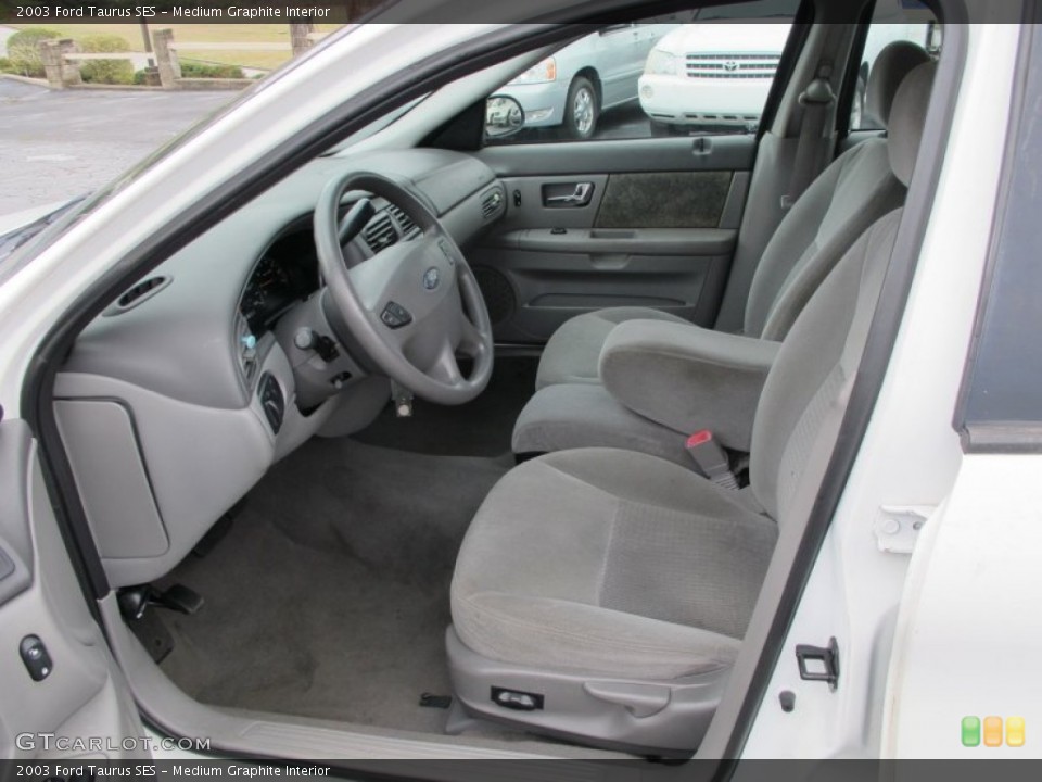 Medium Graphite Interior Photo for the 2003 Ford Taurus SES #61674072