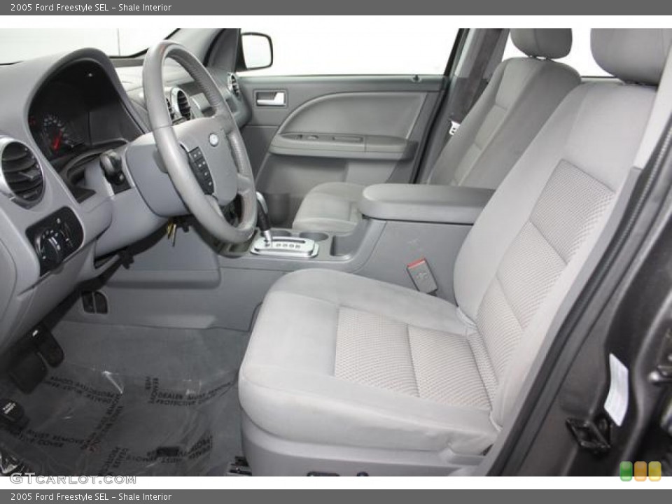 Shale Interior Photo for the 2005 Ford Freestyle SEL #61690014