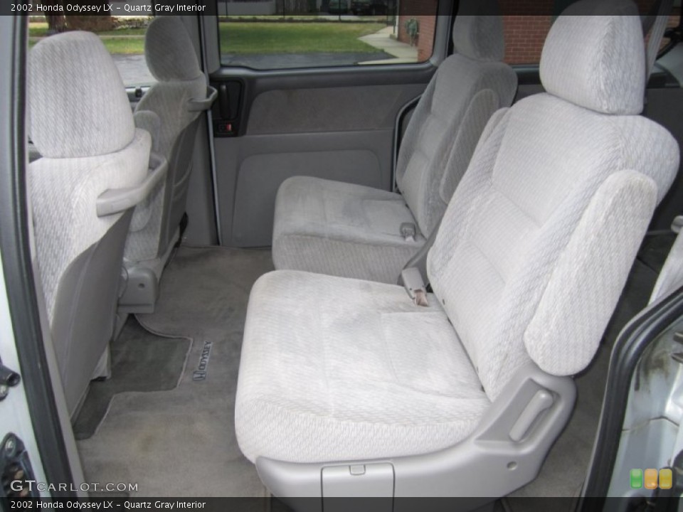 Quartz Gray Interior Photo for the 2002 Honda Odyssey LX #61734266