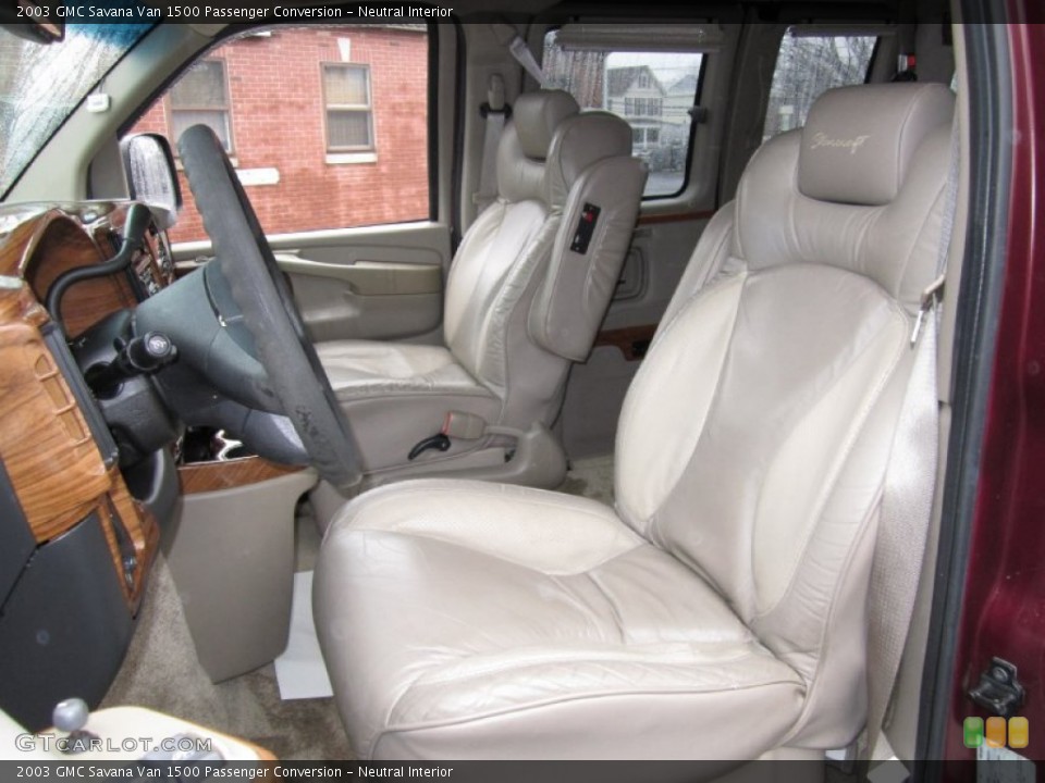 Neutral Interior Photo for the 2003 GMC Savana Van 1500 Passenger Conversion #61735053