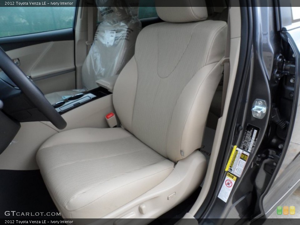 Ivory Interior Photo for the 2012 Toyota Venza LE #61752513