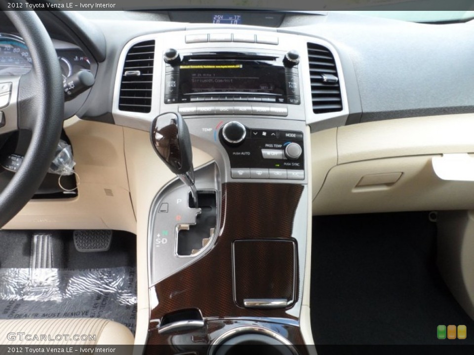 Ivory Interior Controls for the 2012 Toyota Venza LE #61752530