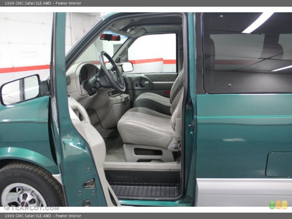 Pewter Interior Photo for the 1999 GMC Safari SLE AWD #61763108