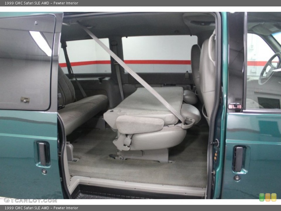 Pewter Interior Photo for the 1999 GMC Safari SLE AWD #61763234