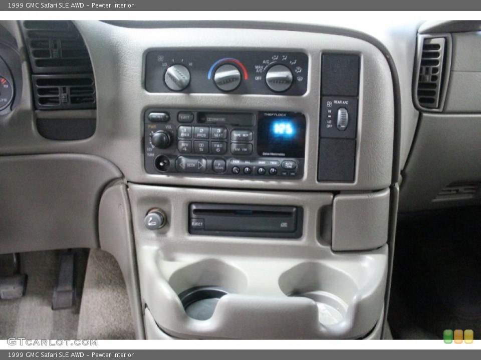Pewter Interior Controls for the 1999 GMC Safari SLE AWD #61763405
