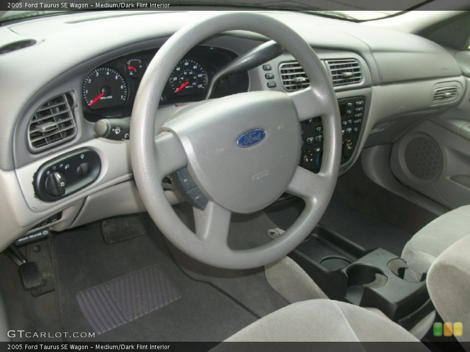 Medium/Dark Flint Interior Photo for the 2005 Ford Taurus SE Wagon #61771370
