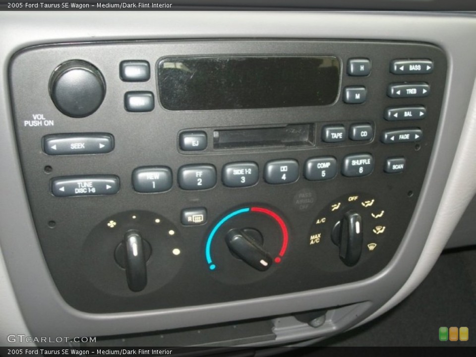Medium/Dark Flint Interior Controls for the 2005 Ford Taurus SE Wagon #61771427