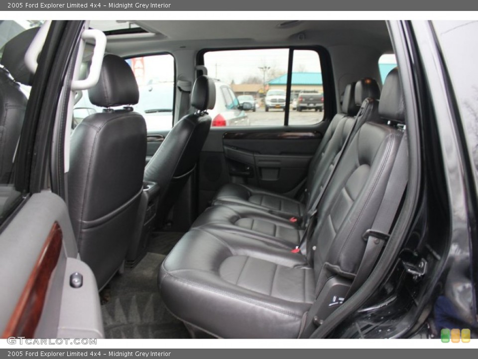 Midnight Grey Interior Photo for the 2005 Ford Explorer Limited 4x4 #61801949