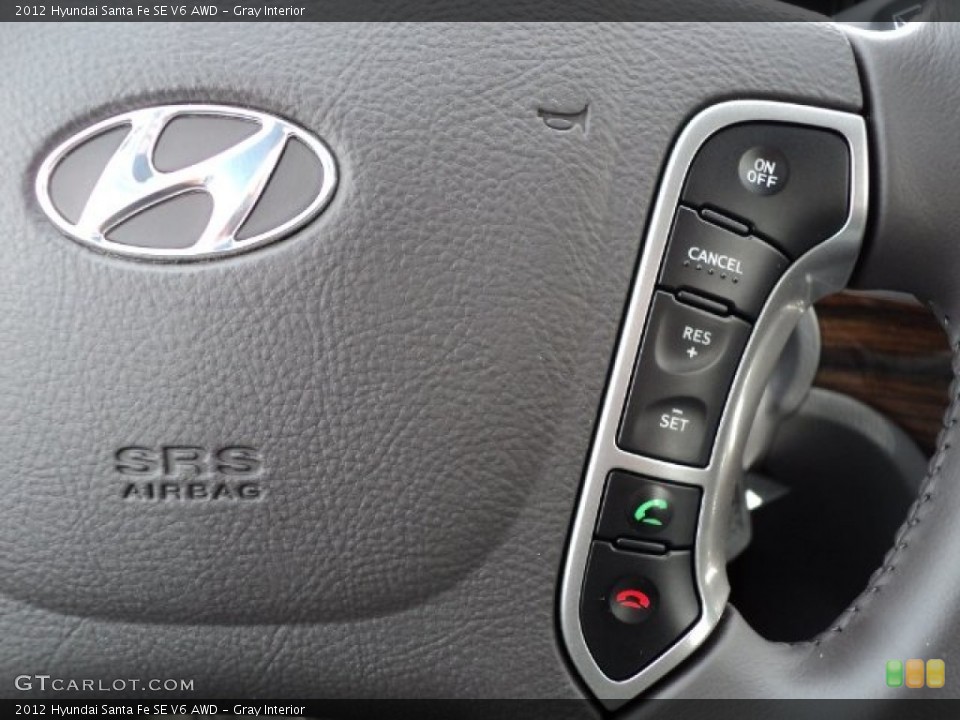 Gray Interior Controls for the 2012 Hyundai Santa Fe SE V6 AWD #61814084