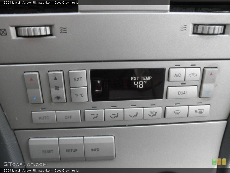 Dove Grey Interior Controls for the 2004 Lincoln Aviator Ultimate 4x4 #61839318