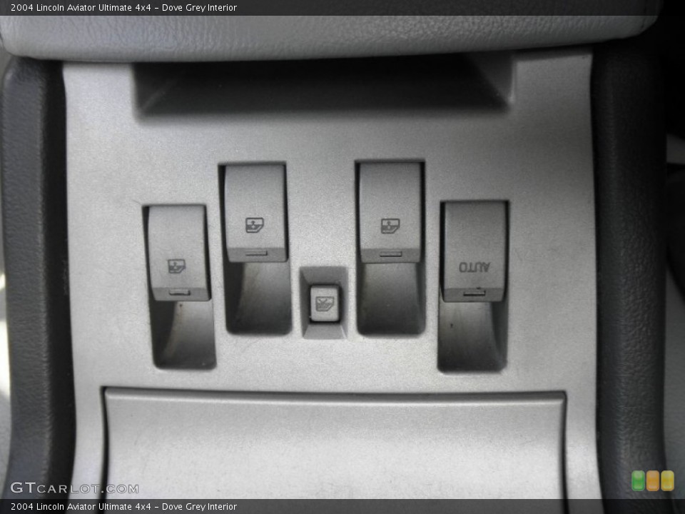Dove Grey Interior Controls for the 2004 Lincoln Aviator Ultimate 4x4 #61839327