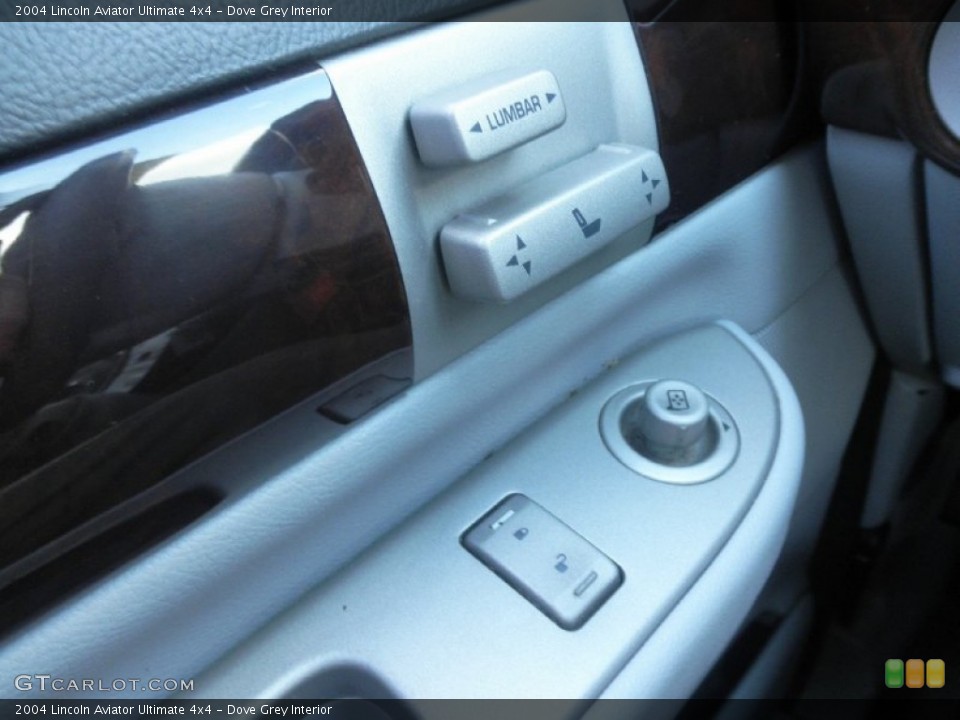 Dove Grey Interior Controls for the 2004 Lincoln Aviator Ultimate 4x4 #61839351