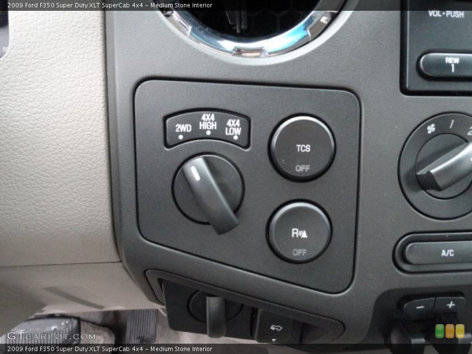 Medium Stone Interior Controls for the 2009 Ford F350 Super Duty XLT SuperCab 4x4 #61854443