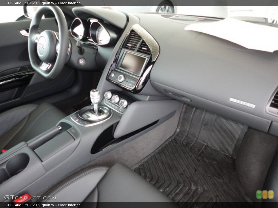 Black Interior Dashboard for the 2012 Audi R8 4.2 FSI quattro #61860391