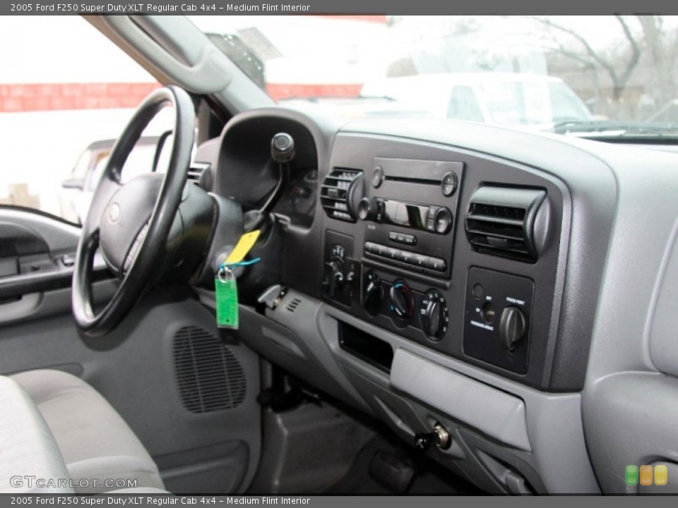 Medium Flint Interior Dashboard for the 2005 Ford F250 Super Duty XLT Regular Cab 4x4 #61860401