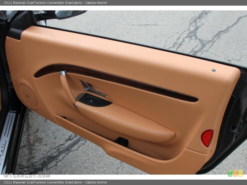 Sabbia Interior Door Panel for the 2011 Maserati GranTurismo Convertible GranCabrio #61861740