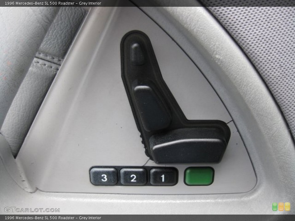 Grey Interior Controls for the 1996 Mercedes-Benz SL 500 Roadster #61935587