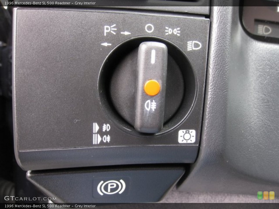 Grey Interior Controls for the 1996 Mercedes-Benz SL 500 Roadster #61935596