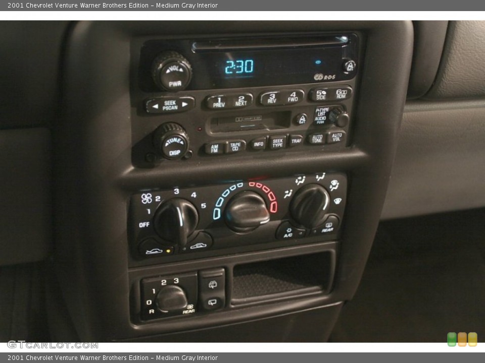 Medium Gray Interior Controls for the 2001 Chevrolet Venture Warner Brothers Edition #61962512