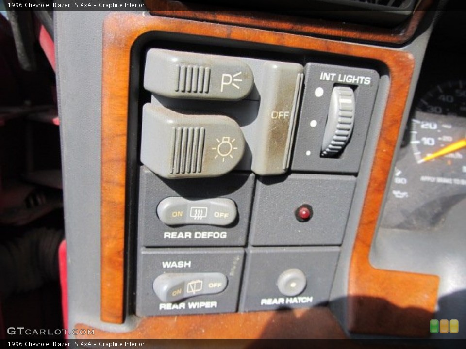 Graphite Interior Controls for the 1996 Chevrolet Blazer LS 4x4 #61981757