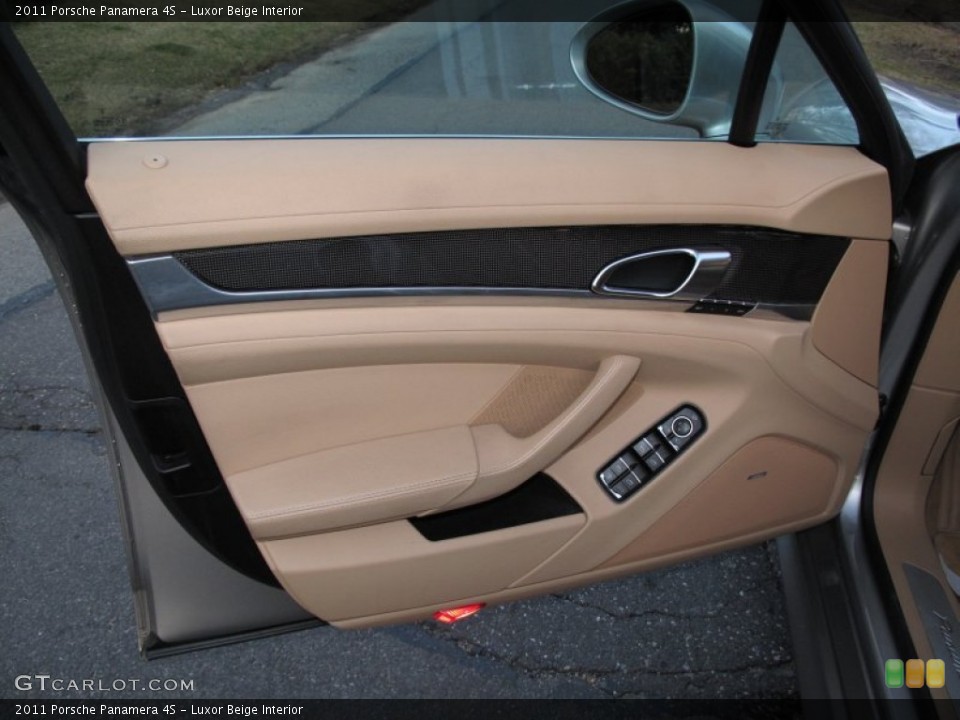 Luxor Beige Interior Door Panel for the 2011 Porsche Panamera 4S #61994460