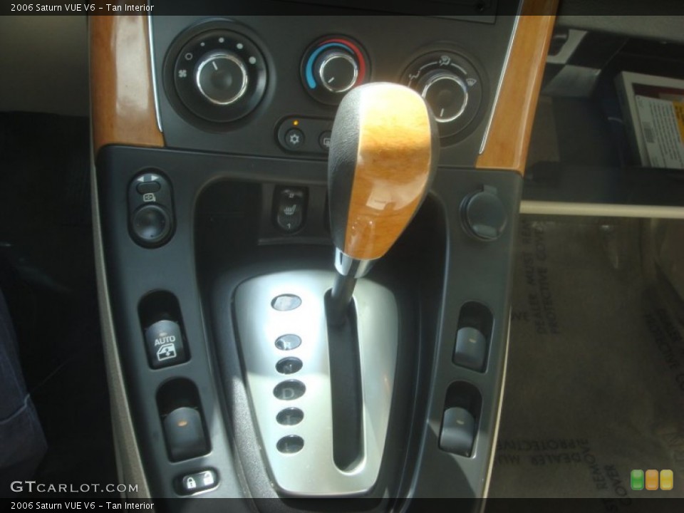 Tan 2006 Saturn VUE Interiors