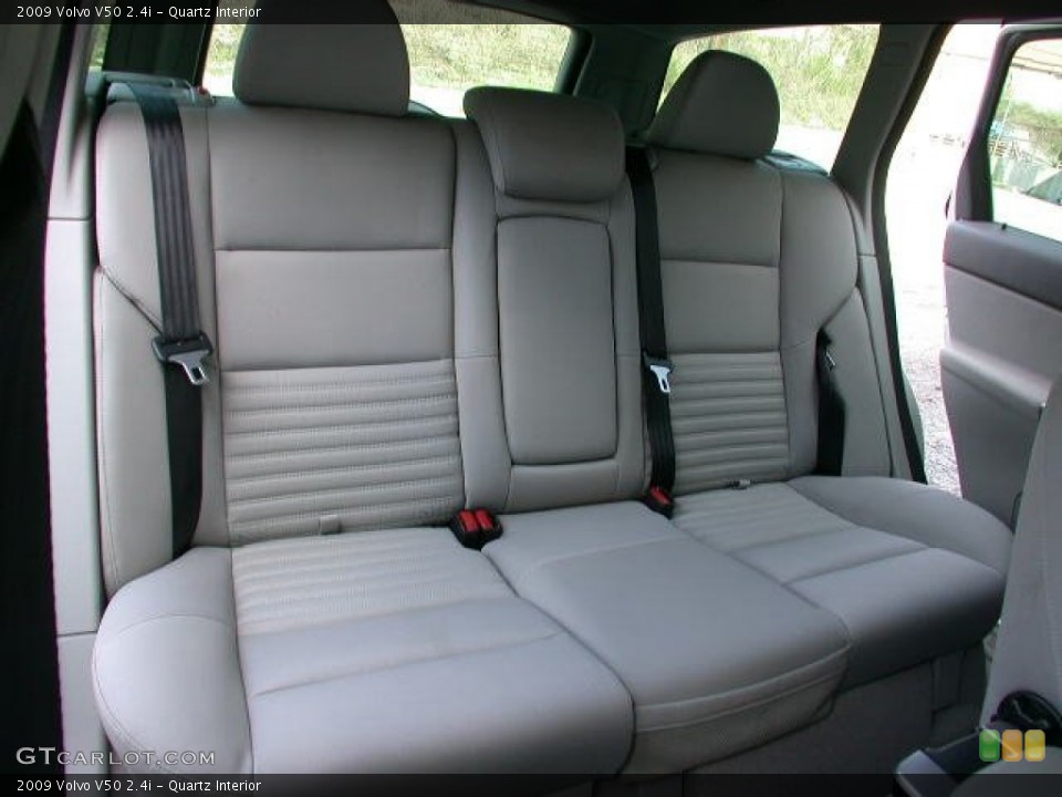 Quartz Interior Photo for the 2009 Volvo V50 2.4i #62037541