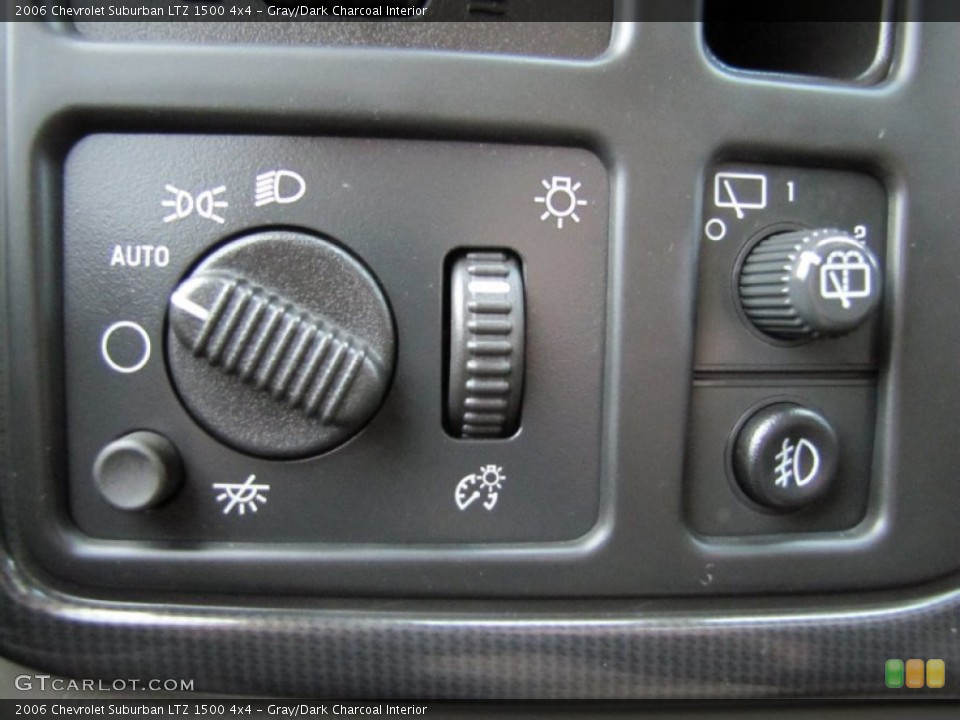 Gray/Dark Charcoal Interior Controls for the 2006 Chevrolet Suburban LTZ 1500 4x4 #62041797