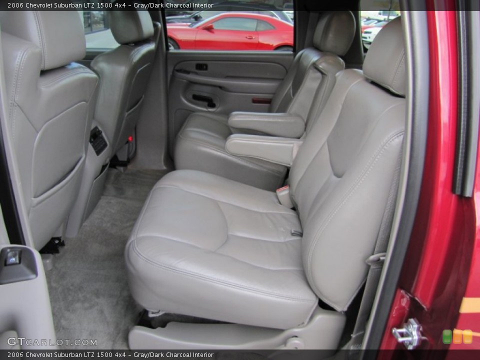 Gray/Dark Charcoal Interior Photo for the 2006 Chevrolet Suburban LTZ 1500 4x4 #62041931
