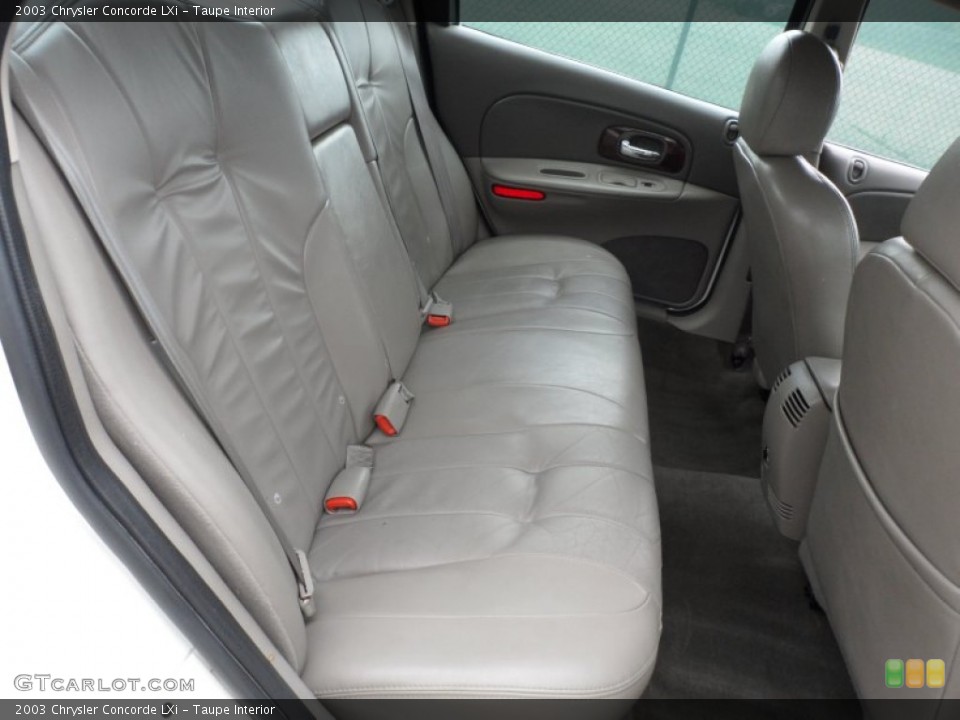 Taupe Interior Photo for the 2003 Chrysler Concorde LXi #62065728