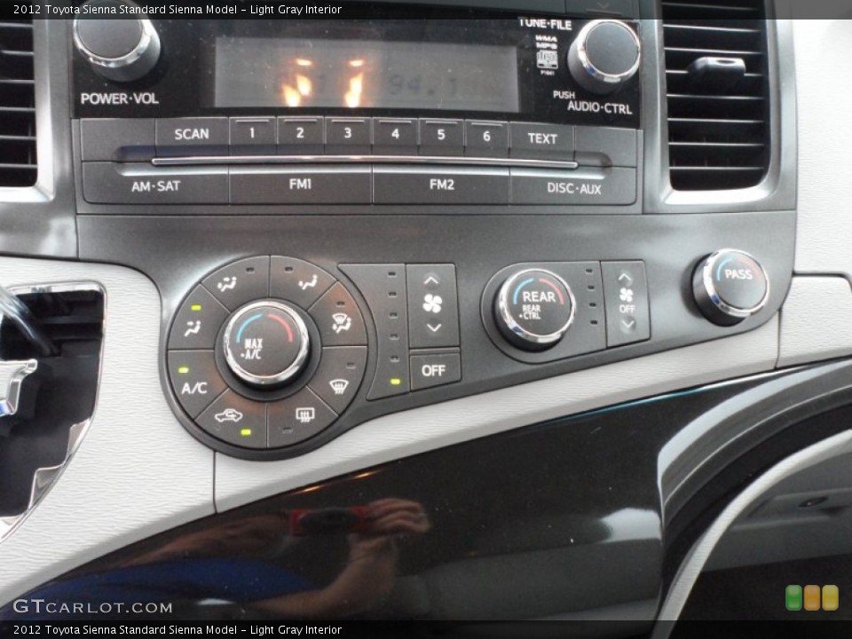 Light Gray Interior Controls for the 2012 Toyota Sienna  #62069946