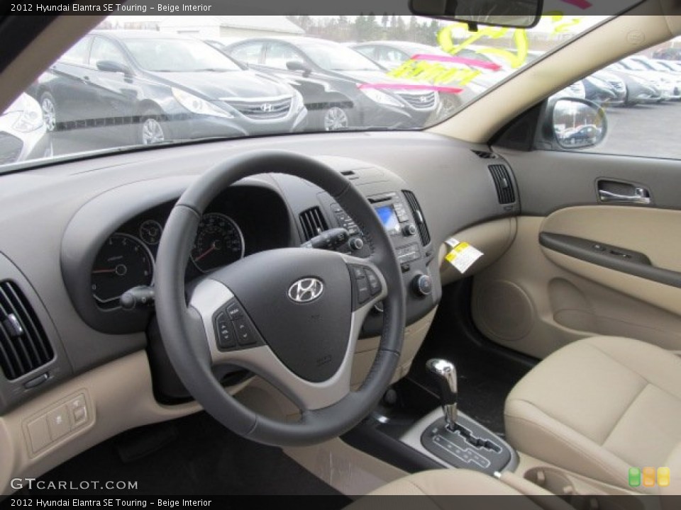 Beige Interior Photo for the 2012 Hyundai Elantra SE Touring #62083830