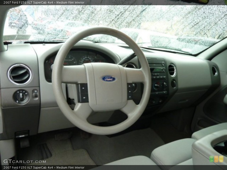 Medium Flint Interior Dashboard for the 2007 Ford F150 XLT SuperCab 4x4 #62086188