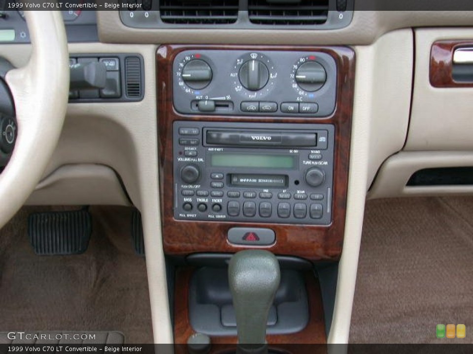 Beige Interior Controls for the 1999 Volvo C70 LT Convertible #62098700