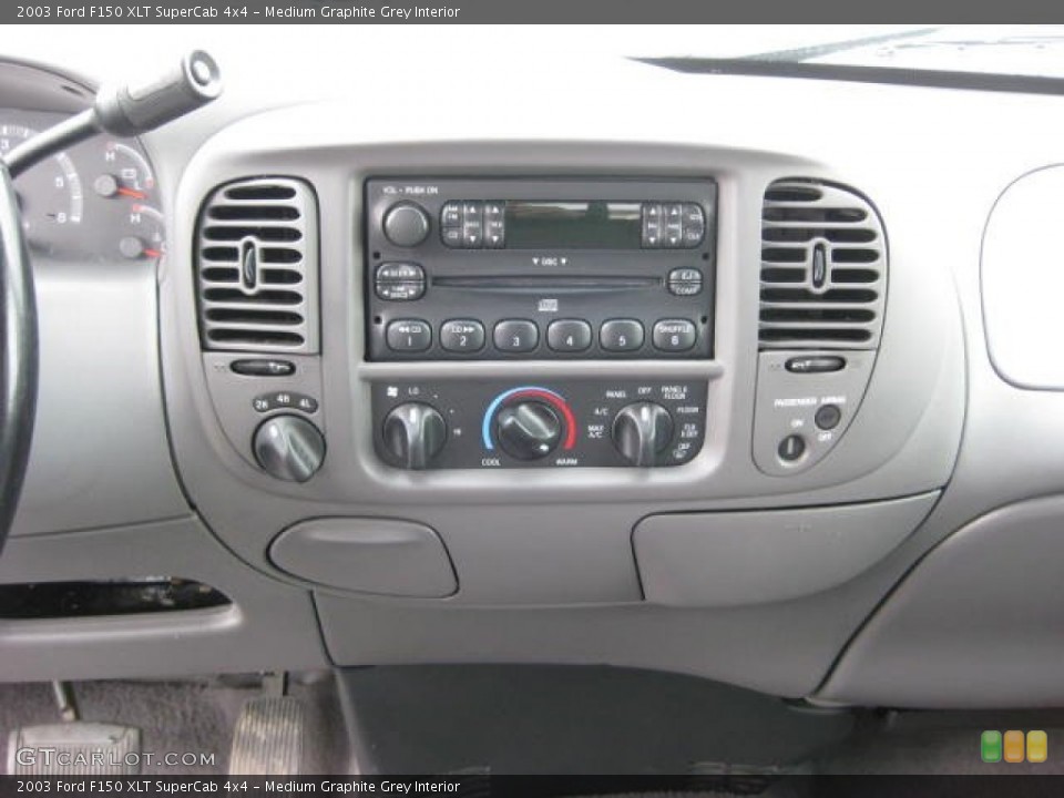 Medium Graphite Grey Interior Controls for the 2003 Ford F150 XLT SuperCab 4x4 #62113282