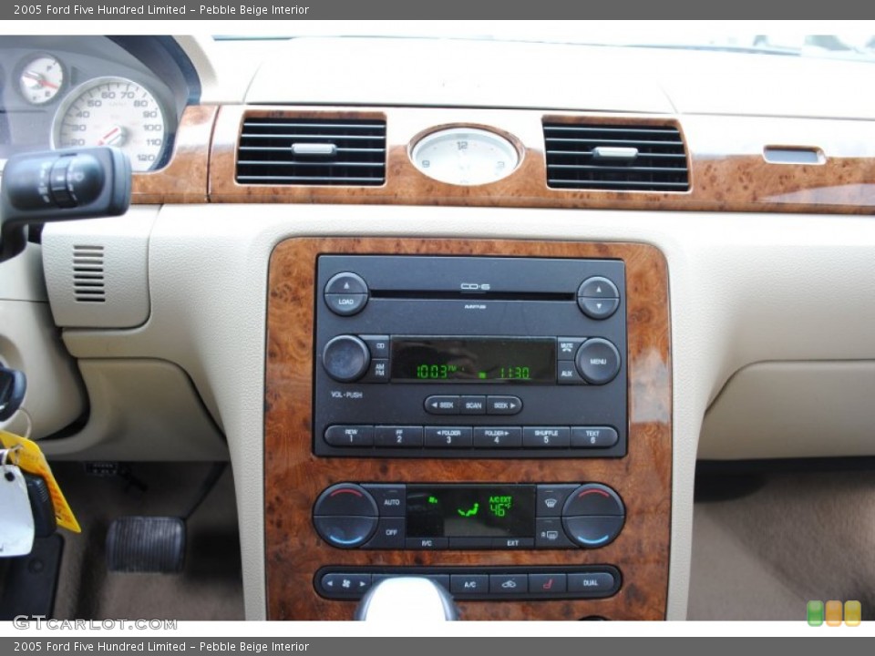 Pebble Beige Interior Controls for the 2005 Ford Five Hundred Limited #62115185