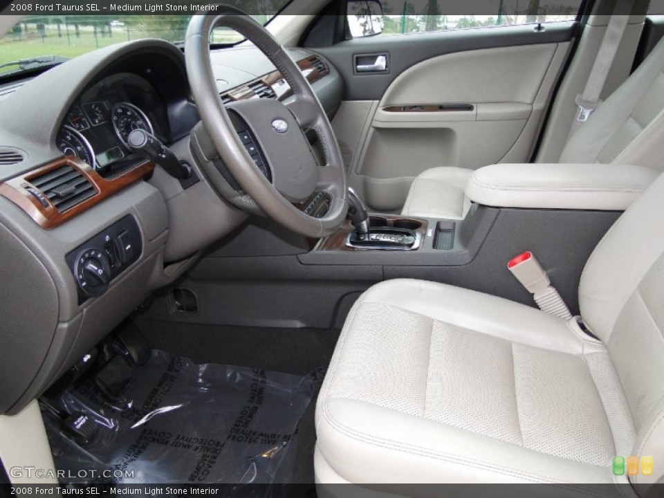 Medium Light Stone Interior Photo for the 2008 Ford Taurus SEL #62143132