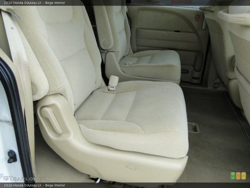 Beige Interior Photo for the 2010 Honda Odyssey LX #62143957