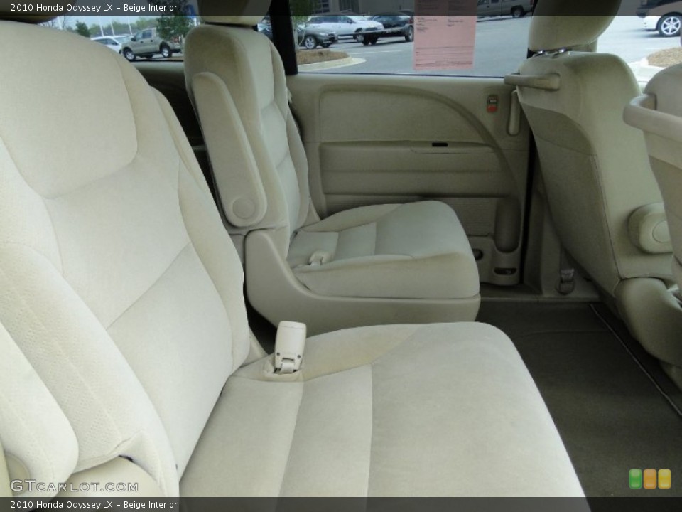 Beige Interior Photo for the 2010 Honda Odyssey LX #62143966